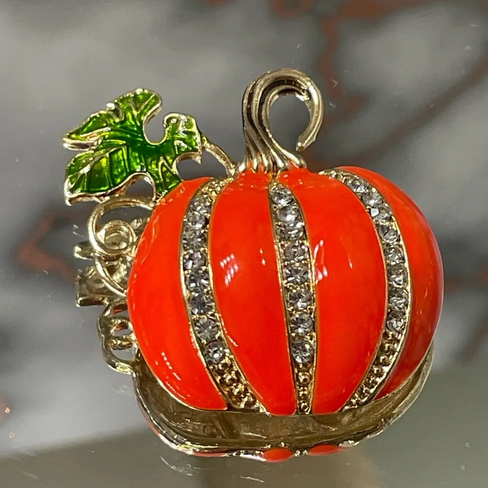 NEW 4pc pumpkin themed bundle with orange wine glass, crossbody, dust bag & pin - Picture 15 of 16